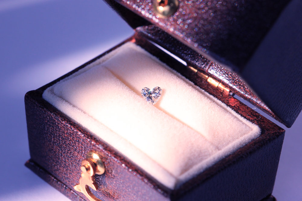 ハートシェイプダイヤモンドのエタニティリング（婚約指輪）オーダーメイド
