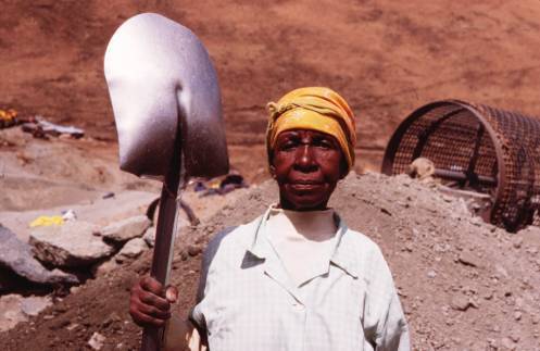 レソトのダイヤモンド鉱山で働く女性たち